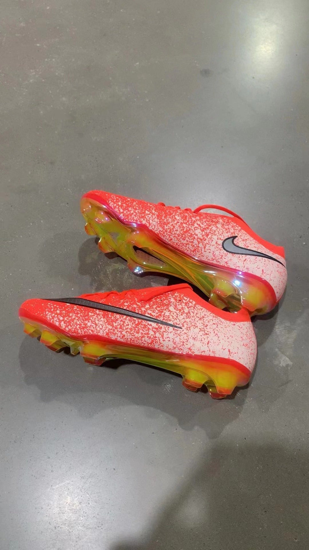 Nike Mercurial Vapor 16 Elite Orange and Fluo